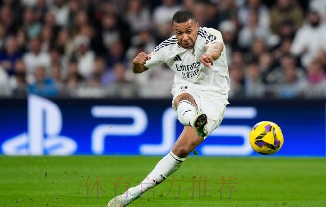 西甲-皇马2-1巴萨 贝林厄姆传射姆巴佩破门+失点